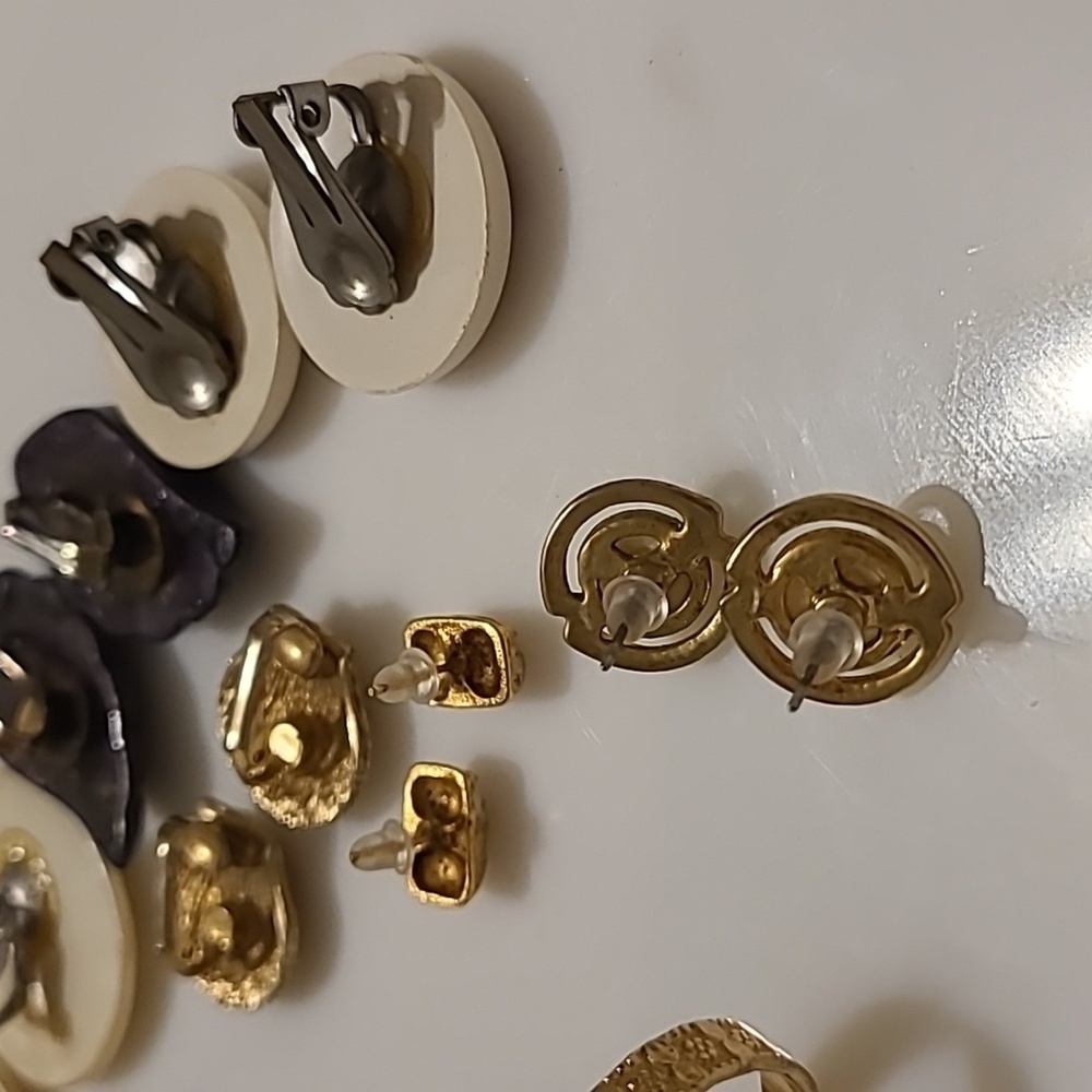 Set of 8 Clip on, and Pierced Earrings - Picture 10 of 14